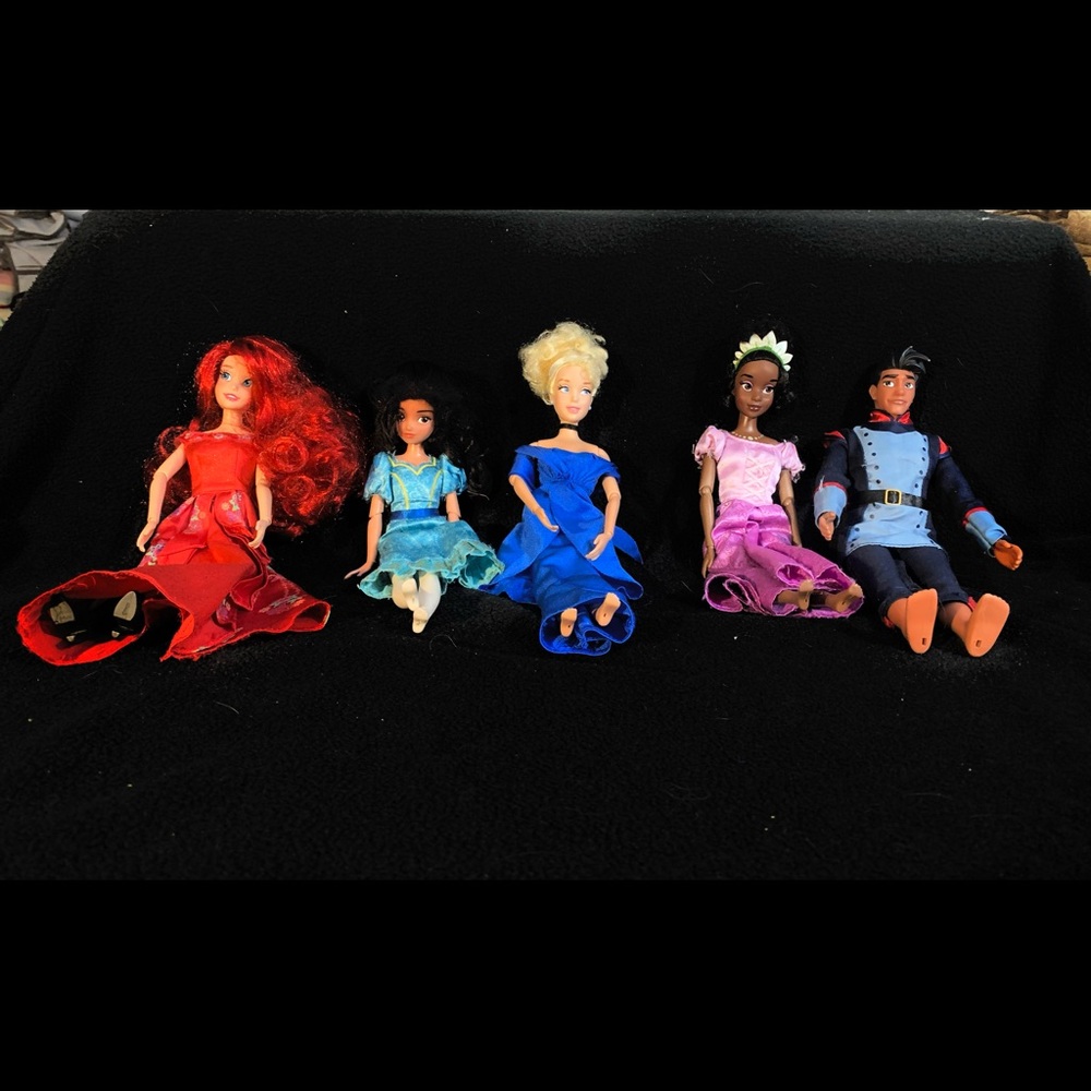 7 Disney Princess, Bratz and Barbie Dolls Mix Dolls